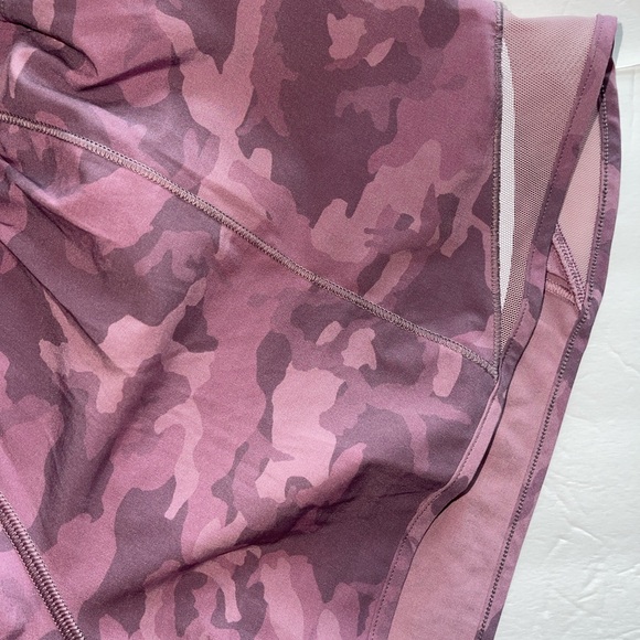 Lululemon 8 Tall Hotty Hot Short Incognito Camo Pink Taupe Multi/Pink Taupe - Picture 7 of 12